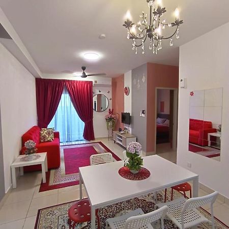 E. R Homestay 3R2B Nearby Klia Sepang Luaran gambar