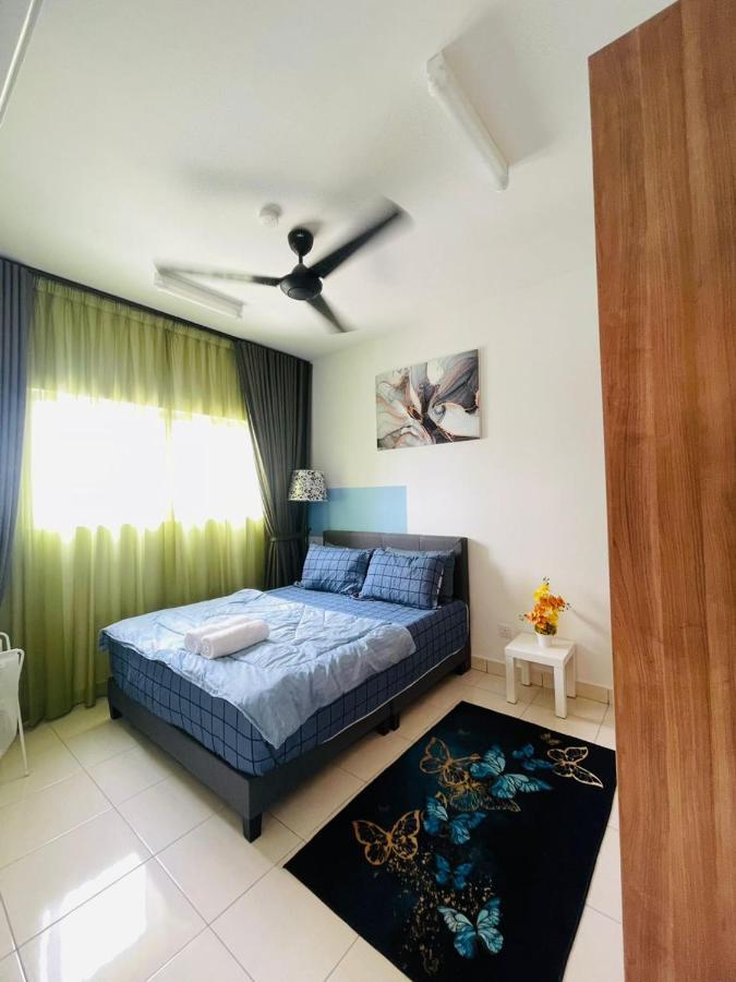 E. R Homestay 3R2B Nearby Klia Sepang Luaran gambar